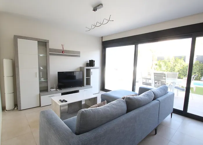 Stylish With Pool וילה טורבייחה